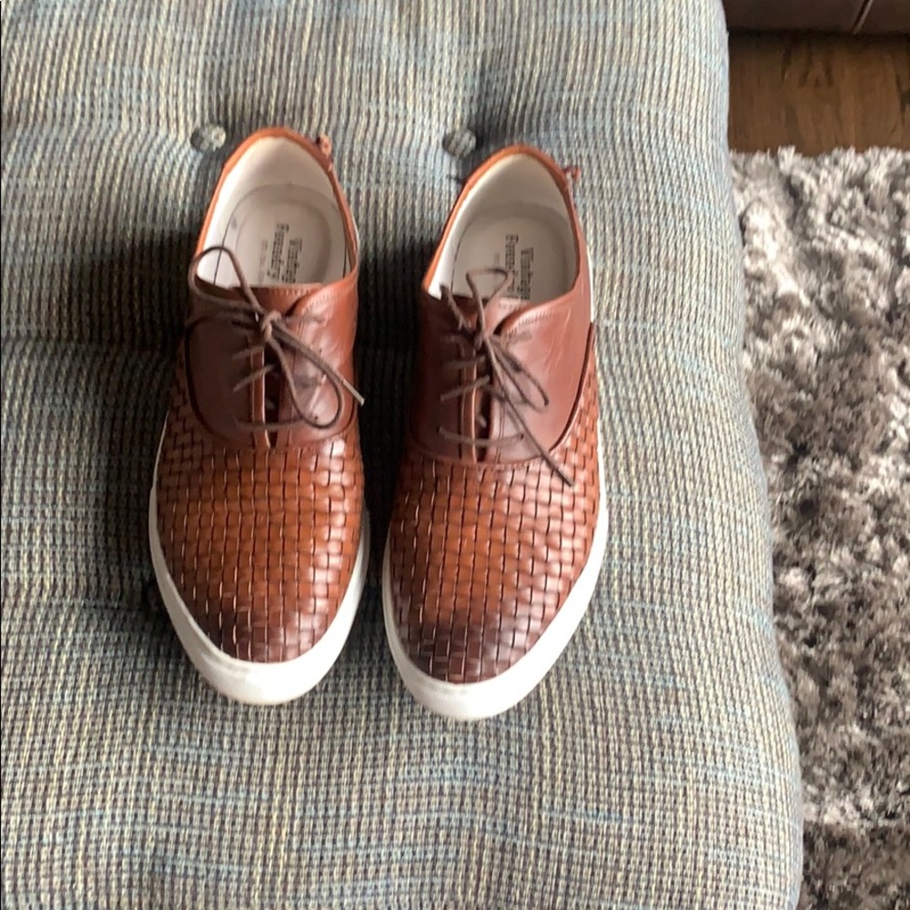 Leather boat shoes